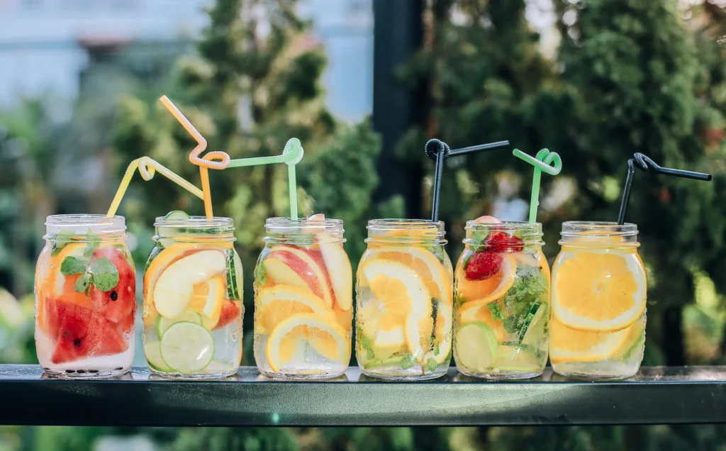 Flavored water with fruit slices